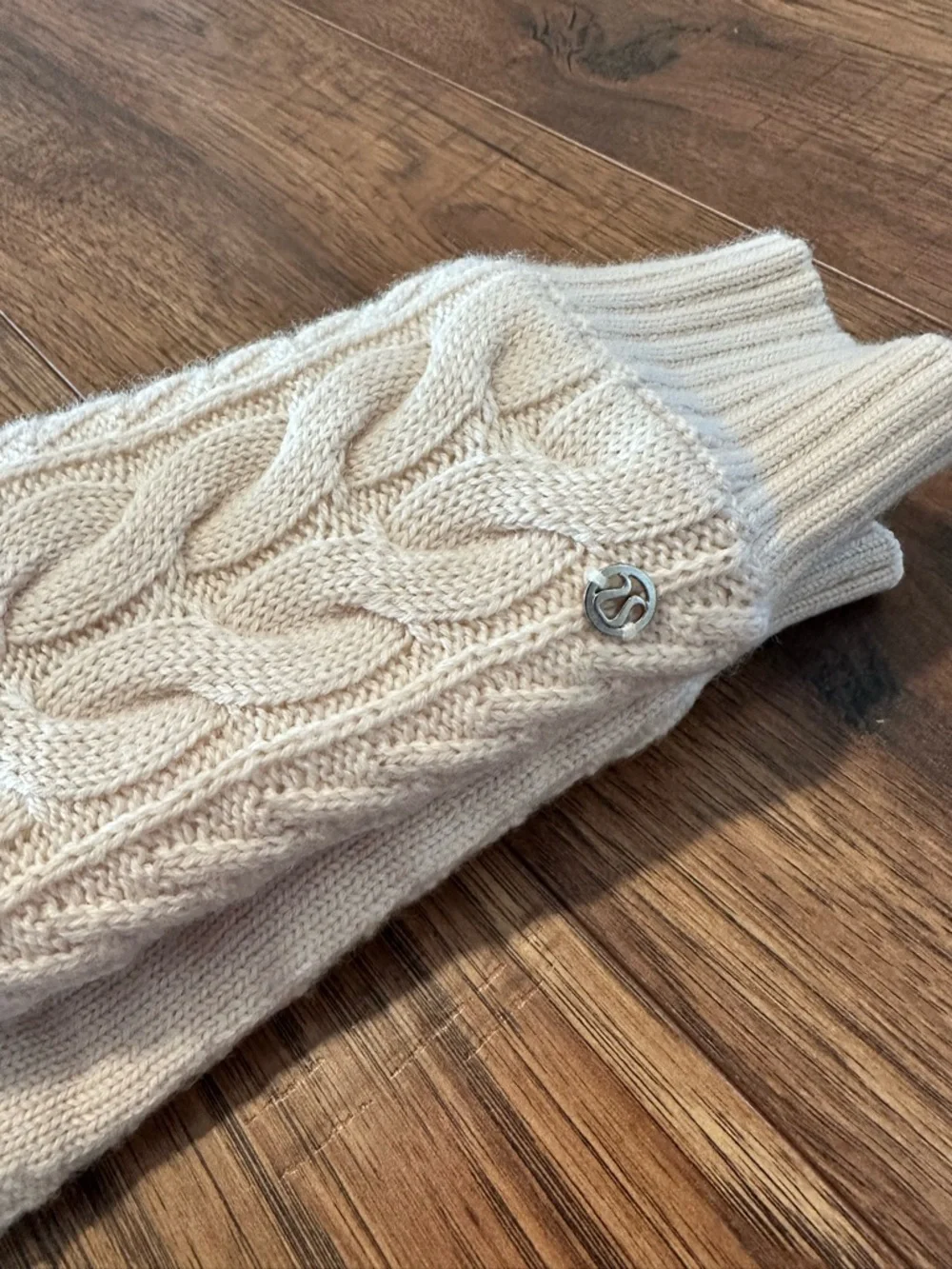 Lululemon Show Me The Sherpa Mittens Angel Wing​